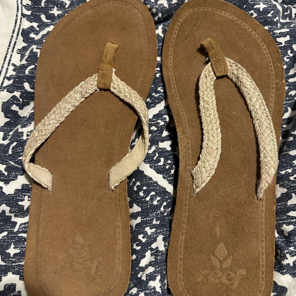 Reef never worn sandals